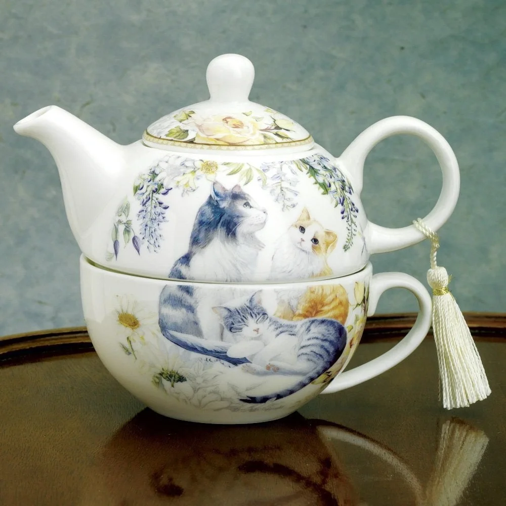 Bits and Pieces Porcelain Adorable Single Serving Kitty Tea Set.